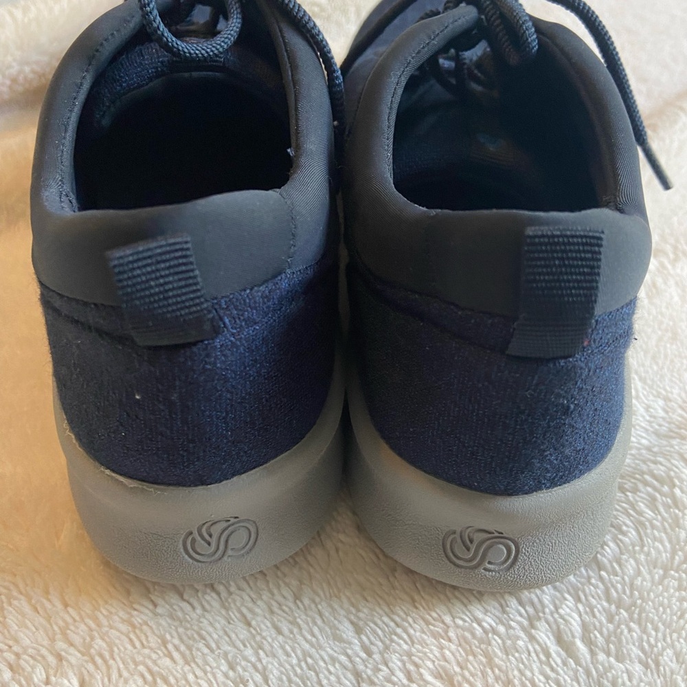 Clarks Blue Minimalist Sneakers - Picture 3 of 6